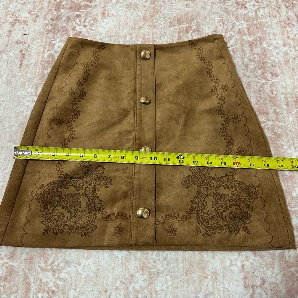 Commense Suede Detailed Buttoned Mini Skirt - Picture 10 of 10